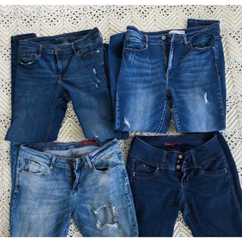 Women's Jeans Bundle Lot 4 Old Navy Rockstar KanCan WallFlower Cross Jeans 29 30